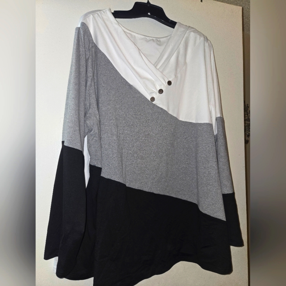 Shein, color block blouse. Size 4X (US size 20)